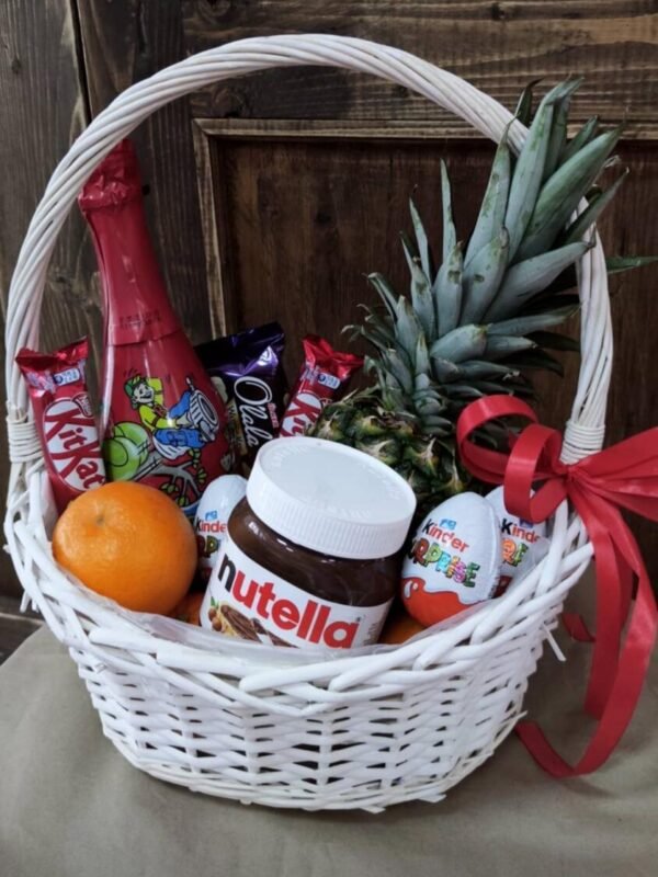 Корзина с фруктами