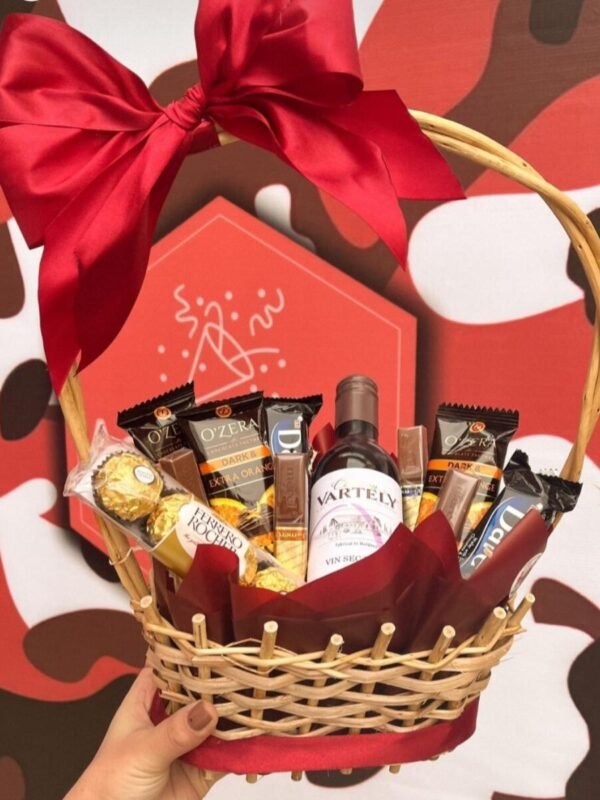 Корзина подарочная